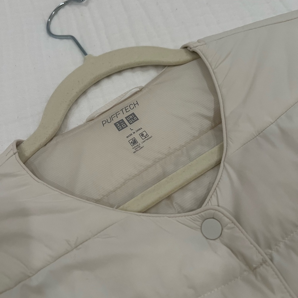 Uniqlo Women's Cream PUFFERTECH Jacket - Picture 3 of 6